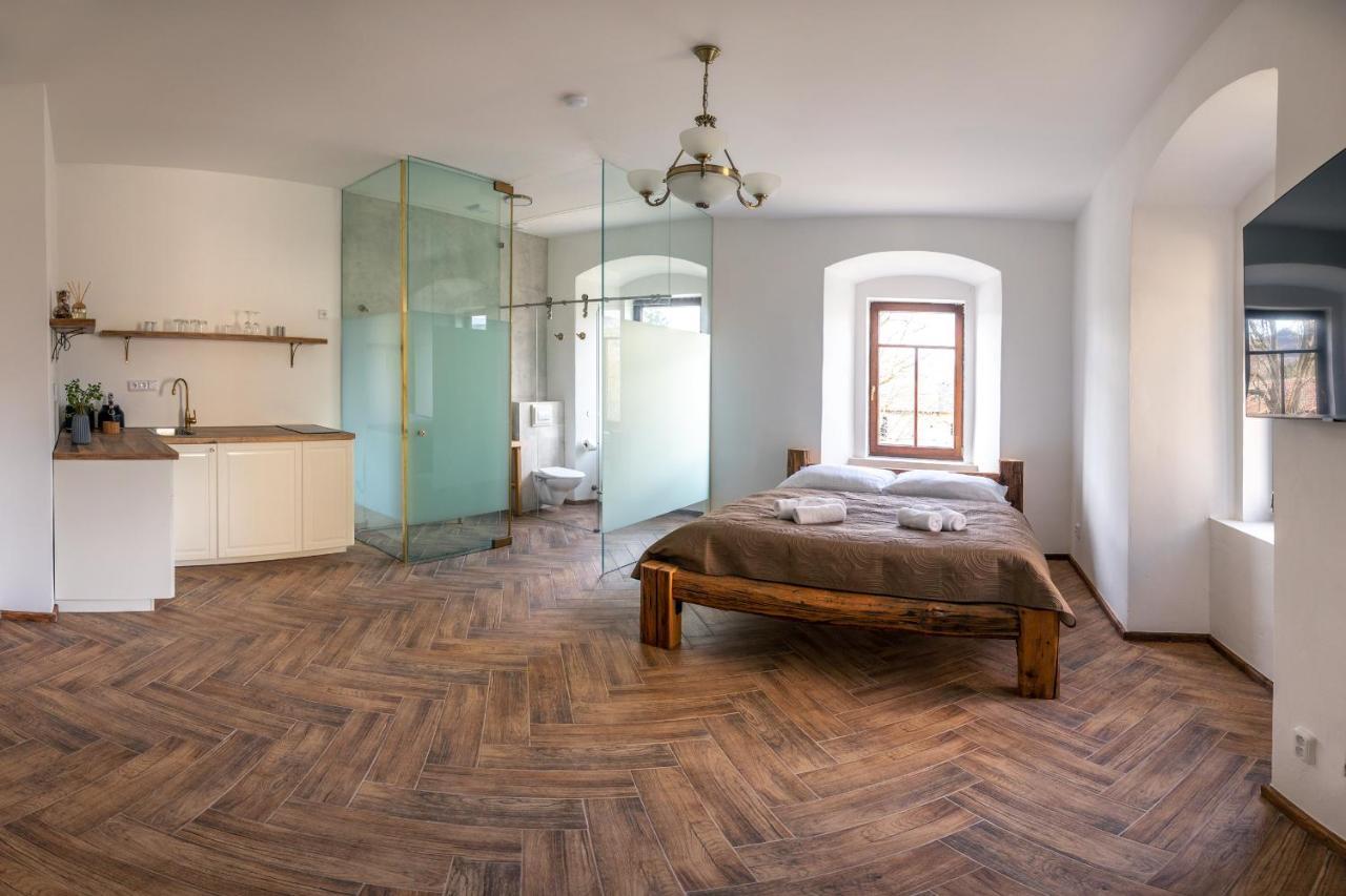 Penzion Fara Pod Milesovkou Velemin Buitenkant foto